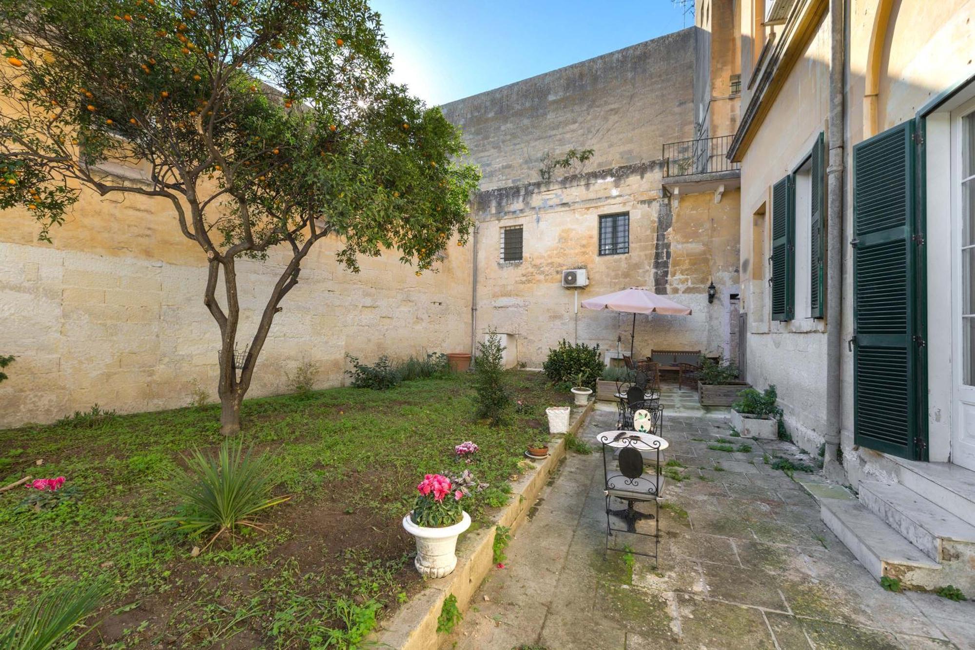 Dongiovanni Suite Lecce Exterior foto