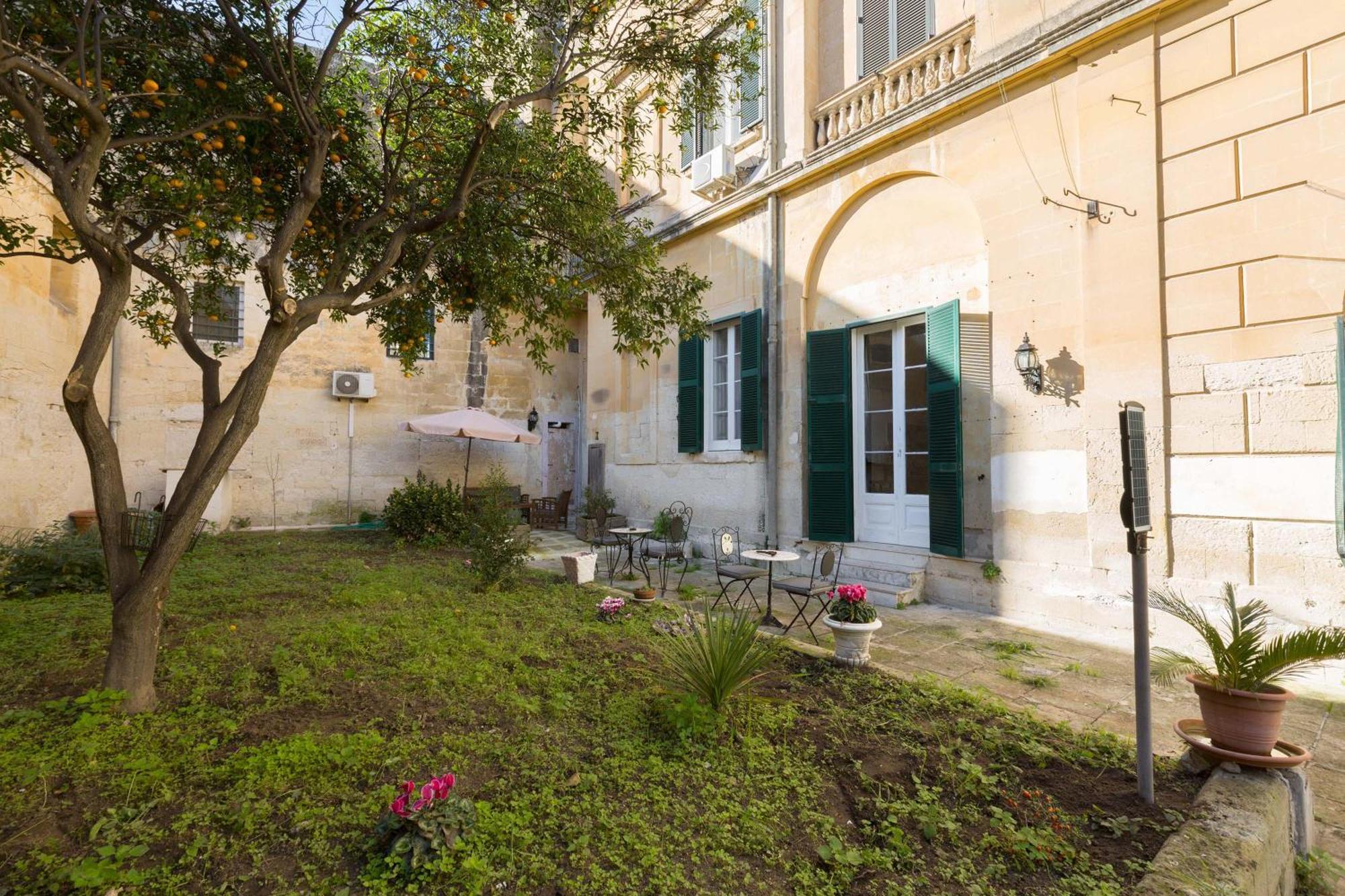 Dongiovanni Suite Lecce Exterior foto