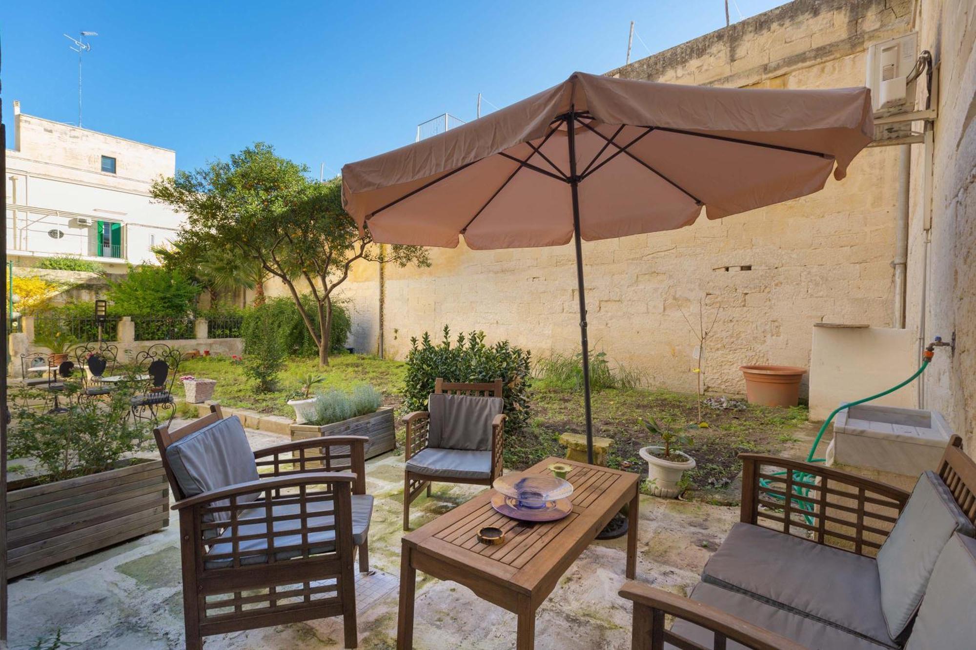 Dongiovanni Suite Lecce Exterior foto