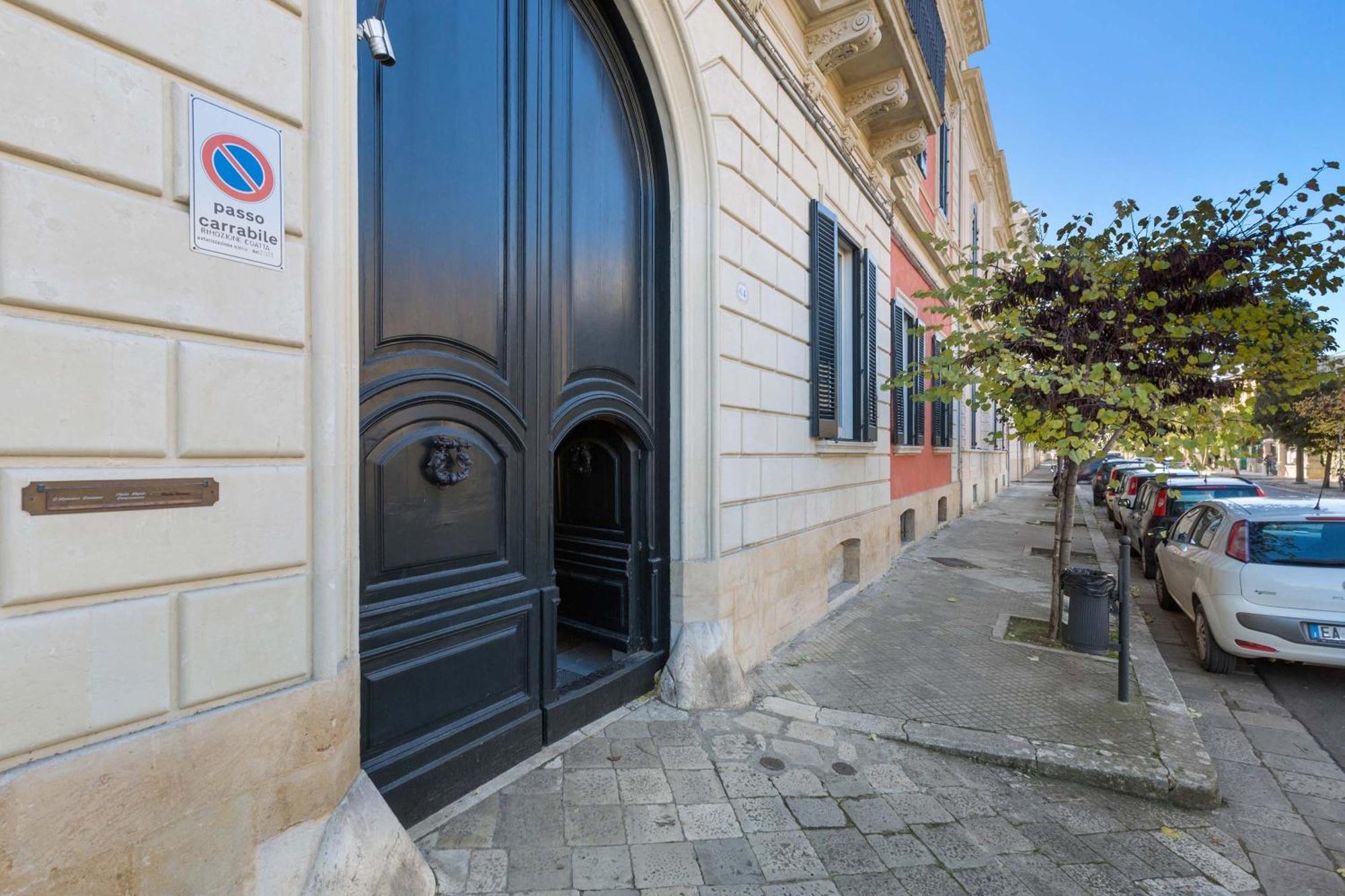 Dongiovanni Suite Lecce Exterior foto